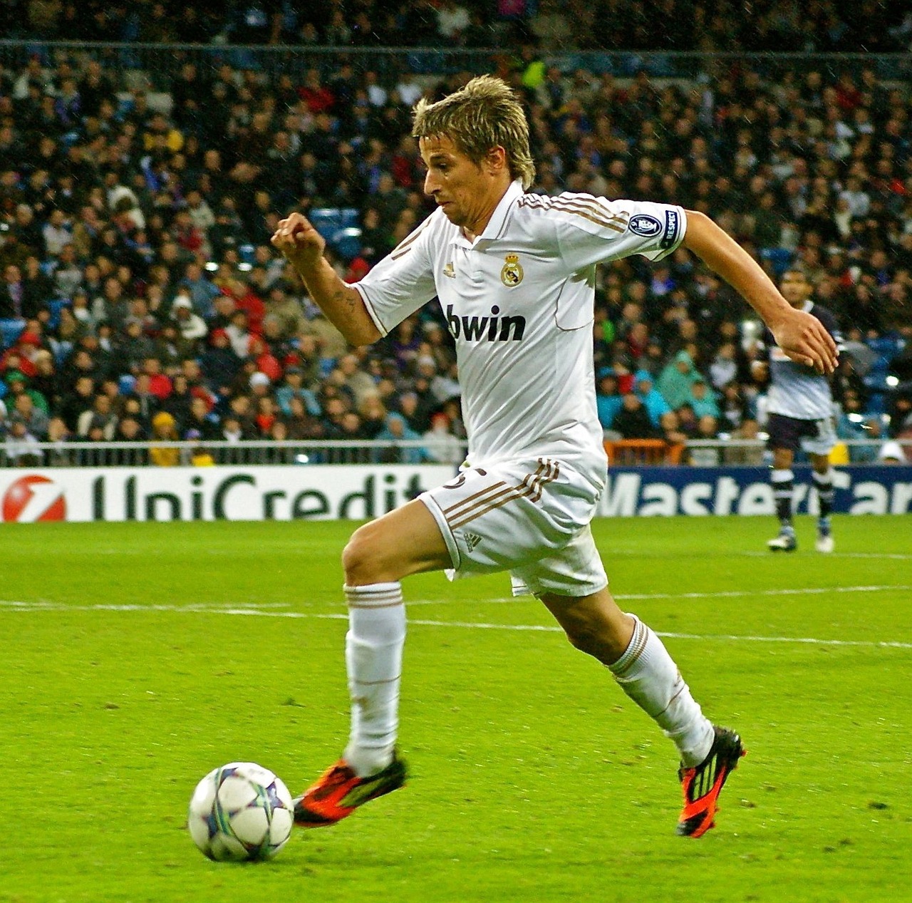 fabio coentrao, player, athlete, soccer, football, game, sports, competition, ball, field, grass, spectators, stadium, real madrid, green football, green gaming, green sports, nature, green game, green games, green field, real madrid, real madrid, real madrid, real madrid, real madrid